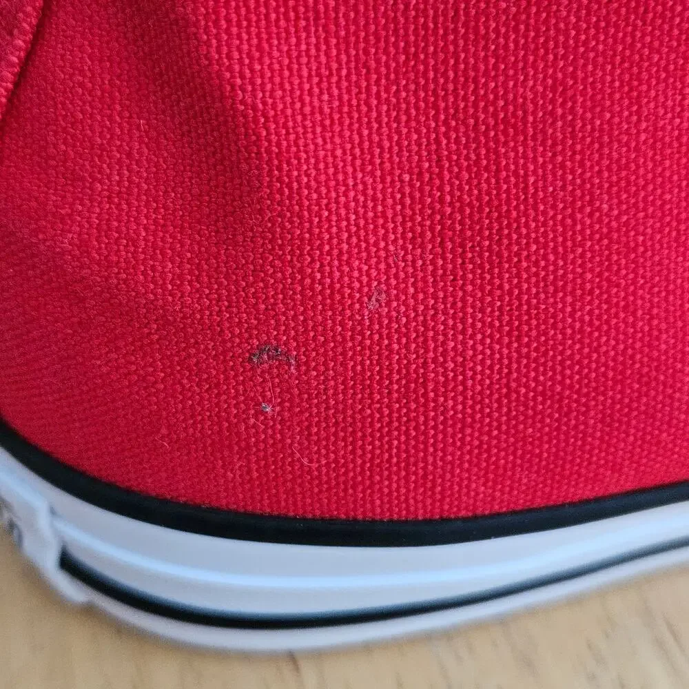 Converse Chuck Taylor All Star High Top Sneakers One Red One Black Sz M5 W7 EUC